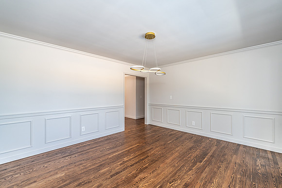 11 E Lakeshore-20