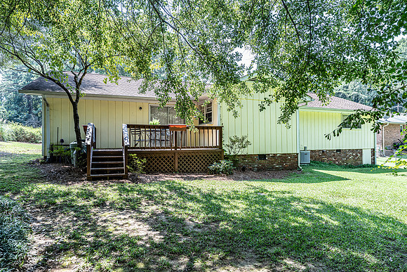 18 Wellington Way SG-21