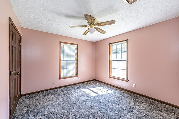 838 Pleasant Hope-24