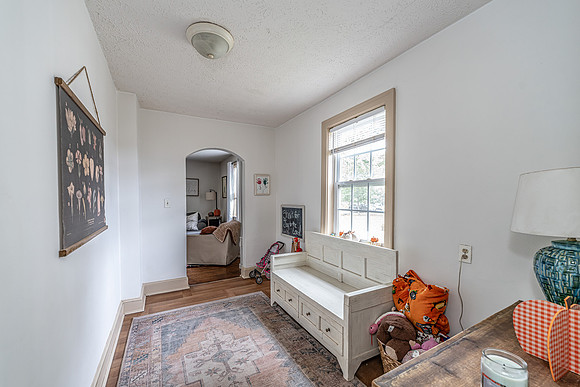 614 Briarwood Circle-8