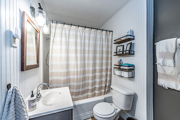 614 Briarwood Circle-11