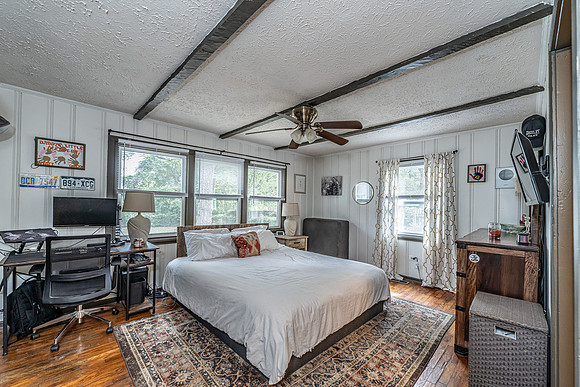 614 Briarwood Circle-13