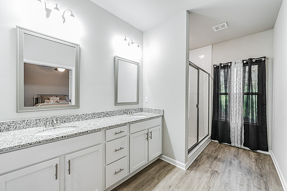 841 Shannon Circle-23