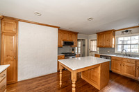 227 W Lakeshore IHC-11