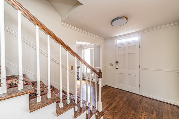 227 W Lakeshore IHC-16