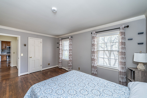 227 W Lakeshore IHC-24