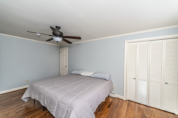 227 W Lakeshore IHC-27
