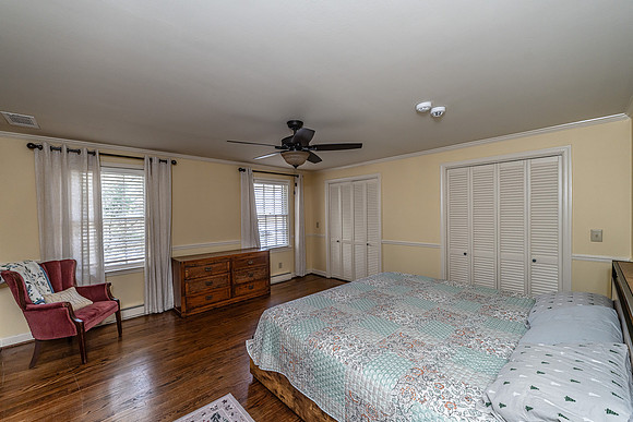 227 W Lakeshore IHC-31
