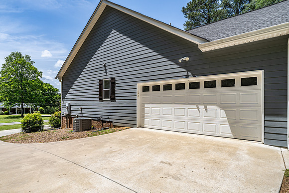 559 Freeman Ferry SC-25