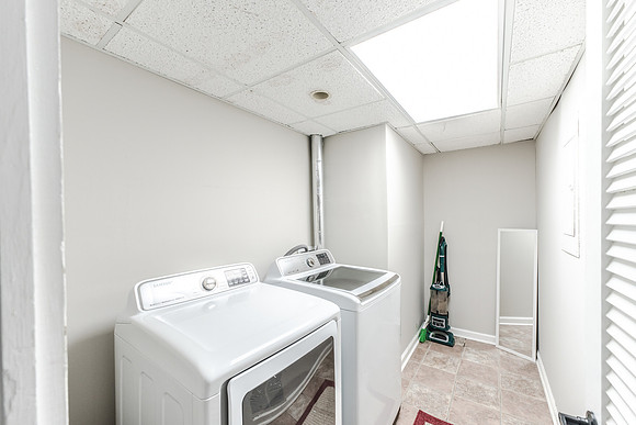 302 East Valley-9