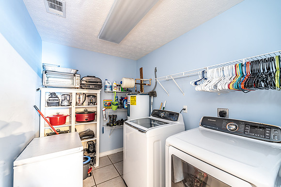 530 Pleasant Valley-6