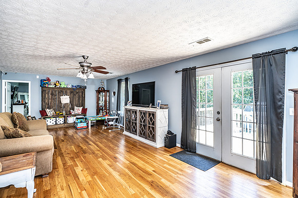 530 Pleasant Valley-18