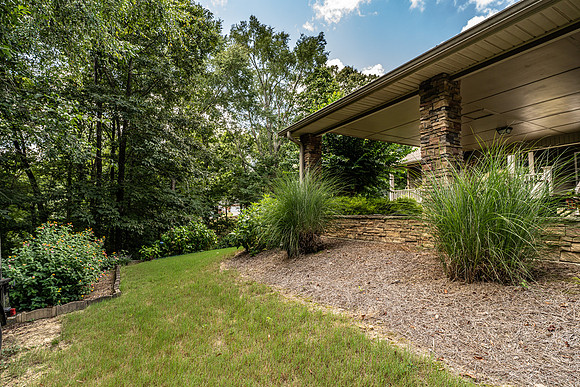 225 Meadow Lakes-39