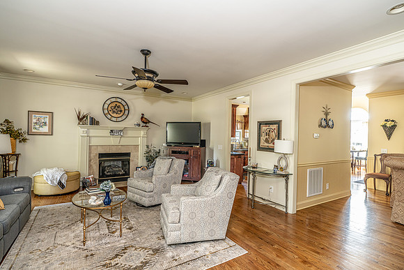 225 Meadow Lakes-14