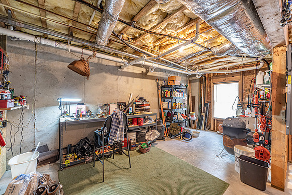 225 Meadow Lakes-32