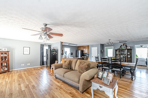 530 Pleasant Valley-19