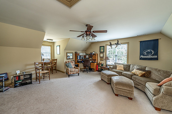 225 Meadow Lakes-24