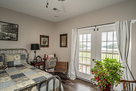 1590 County Road 136 SG-48