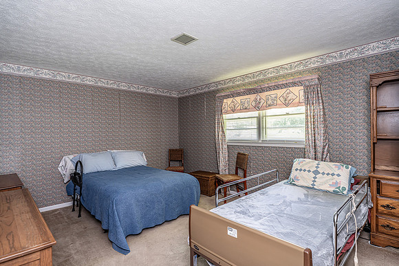 18 Wellington Way SG-16