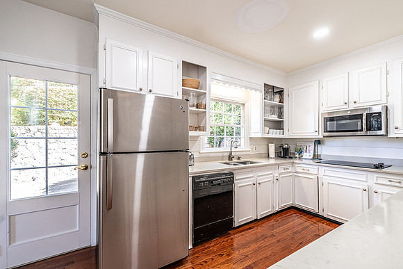 1115 Park Blvd-13