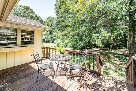 18 Wellington Way SG-24