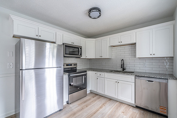 13 North Ridge Court-10