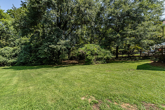 18 Wellington Way SG-20