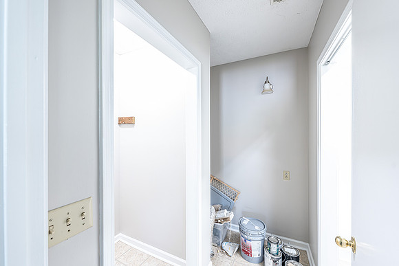 108 Wilshire KW-19