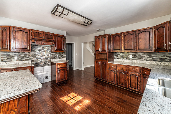 109 Crescent-6