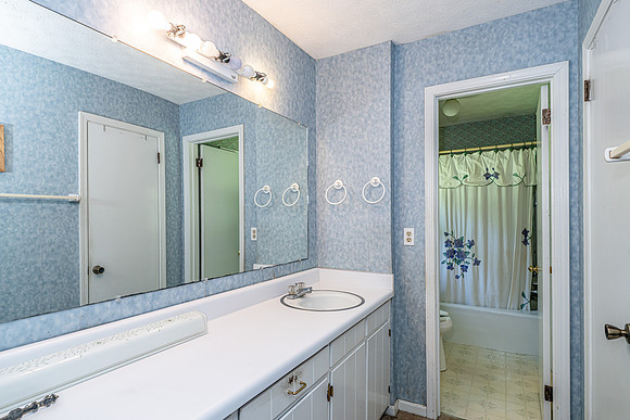 18 Wellington Way SG-17