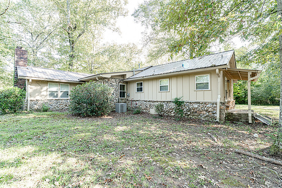 643 Old Summerville-4